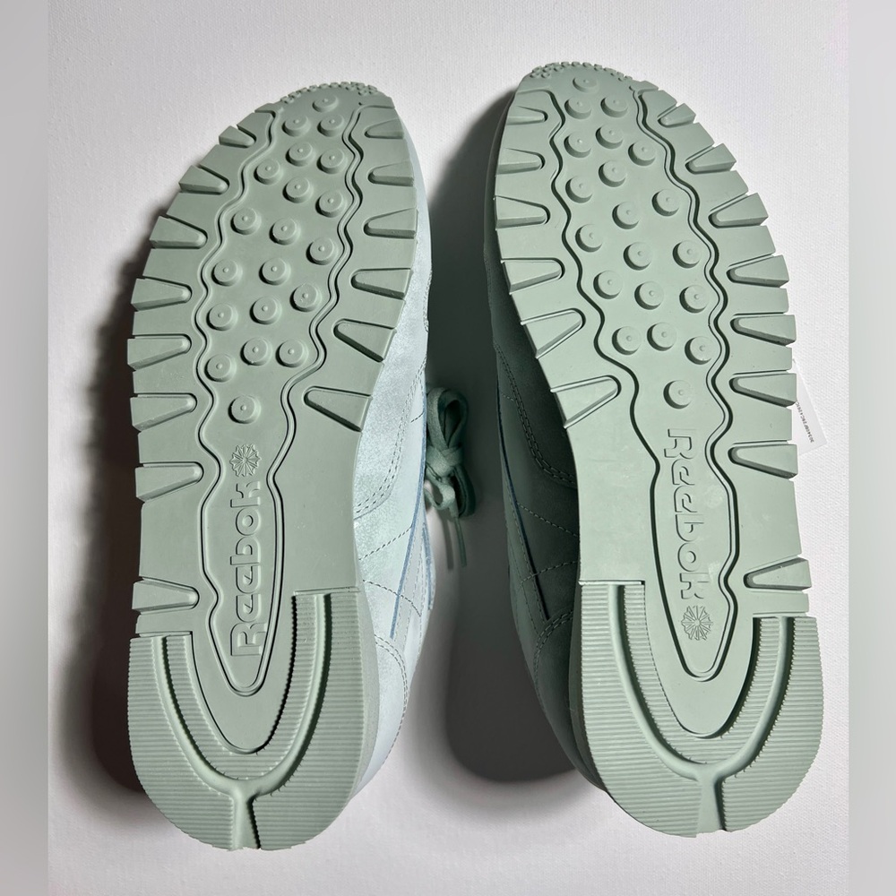 Reebok Classic leather lifestyle sneakers in sea spray green US women’s 8.5 NWT - Picture 10 of 11